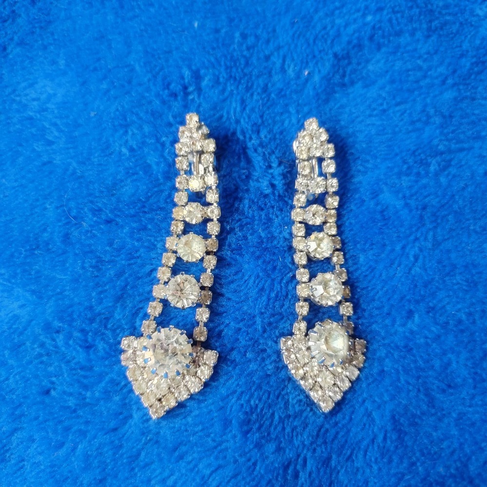 Vintage Regency Chandelier Dangle Graduated Glass Crystal Clip On Earrings